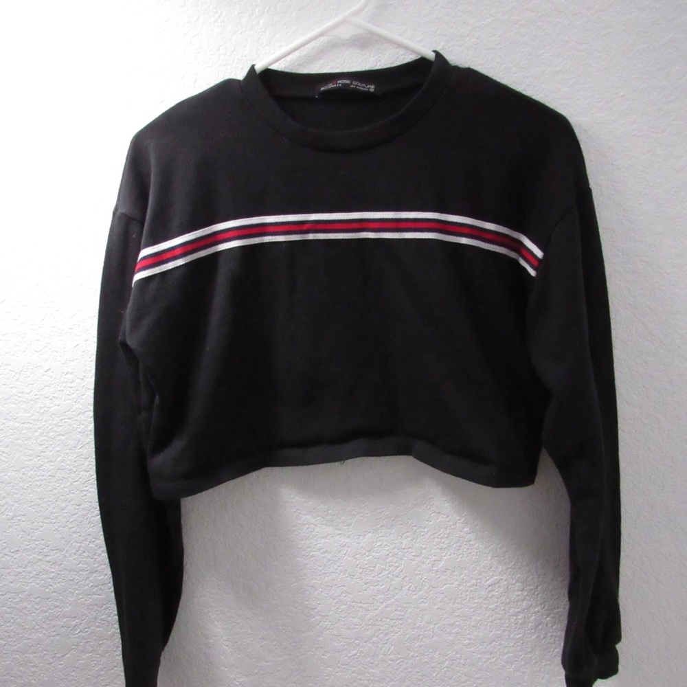 Black cropped long sleeve
